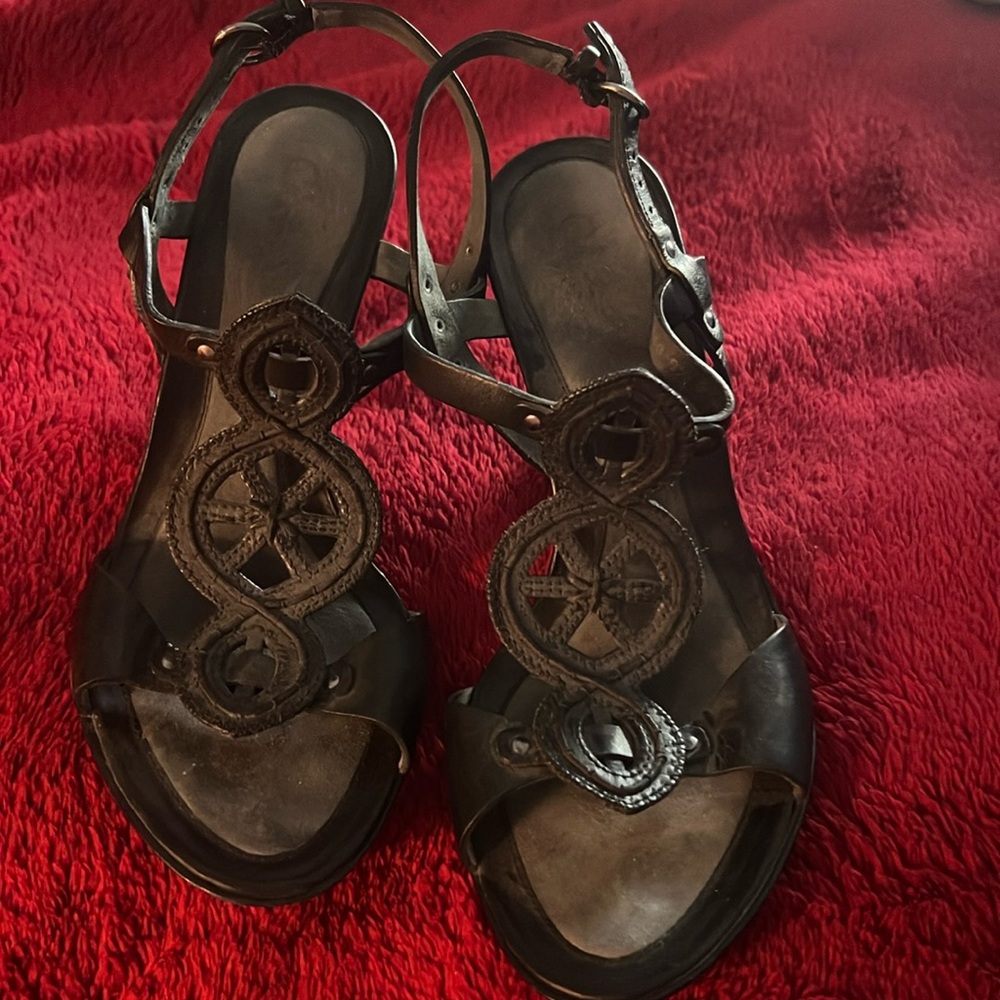 Worn once Cole Haan comfy heels size 8 1/2